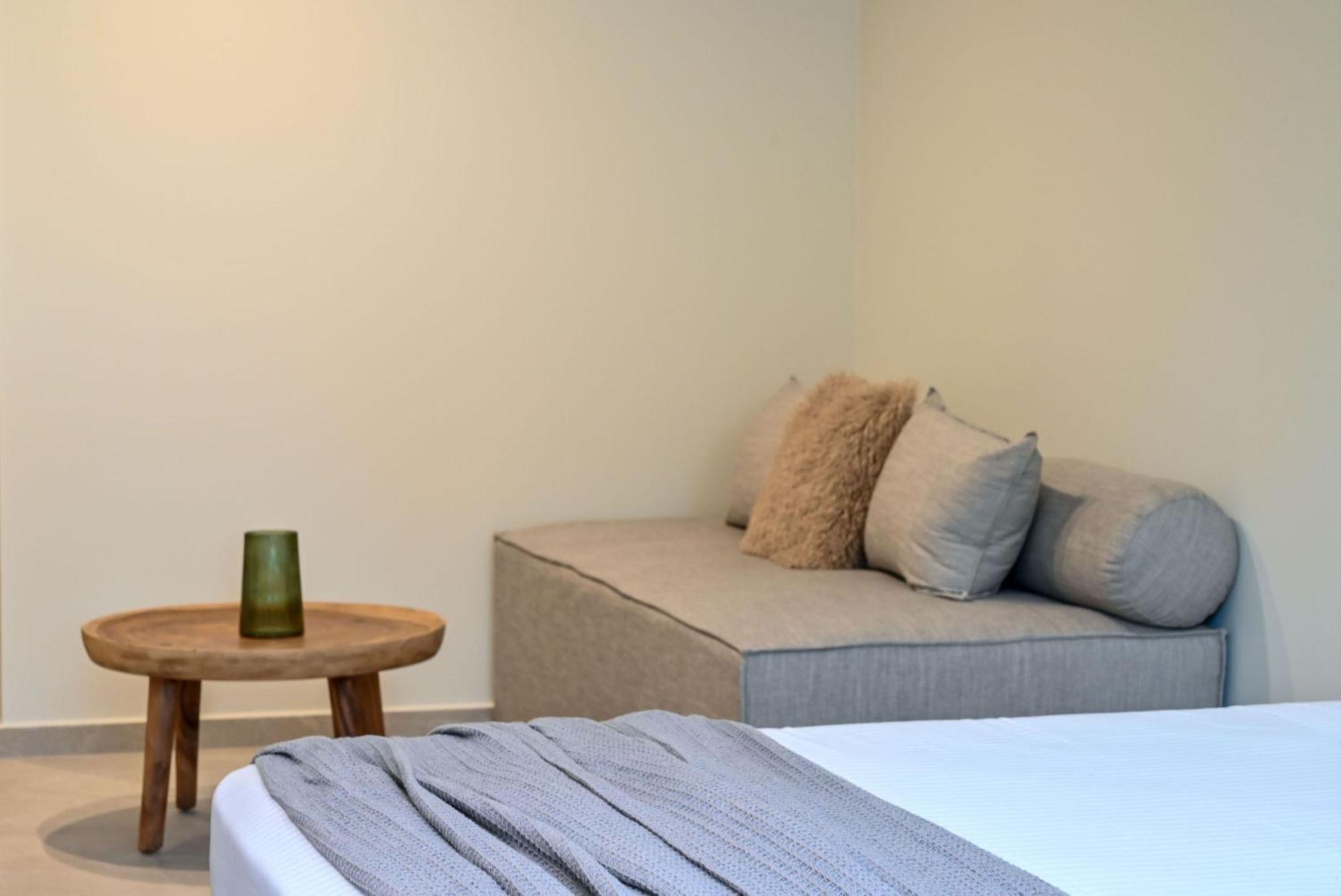 Rhotheon Suites In Ialysos  Esterno foto